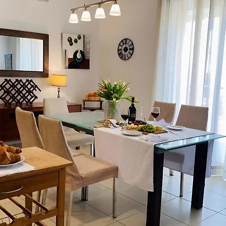 St Julians Cute With Side Seaview *