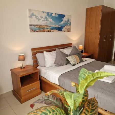 St Julians Cute With Side Seaview St. Julian's